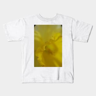 Daffodil Petal Detail Macro Kids T-Shirt